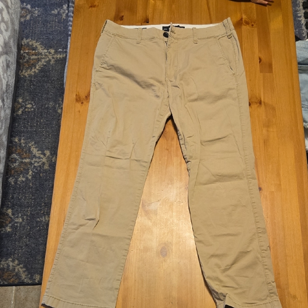 Hollister Tan Chinos Classic Fit